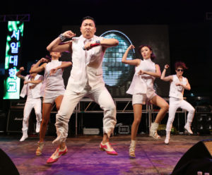 Gangnam_Style_coréen_neurodiversité